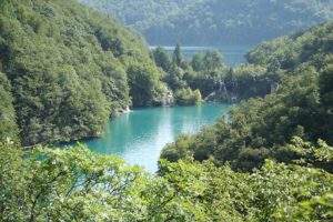 lagos Plitvice desde abajo